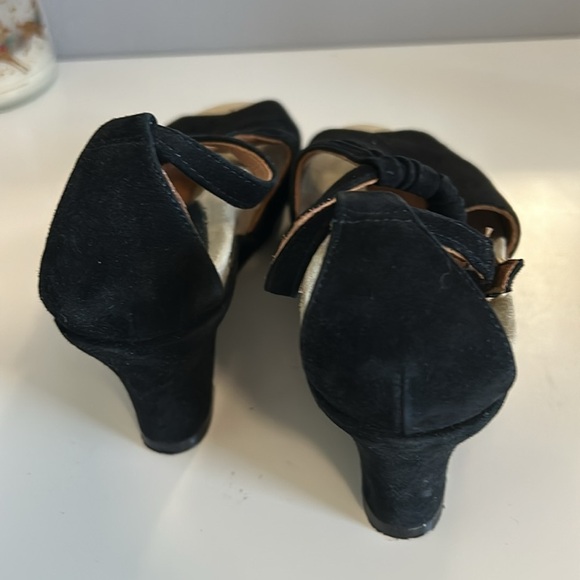 Earthies Black Heeled Sandals - Picture 3 of 5